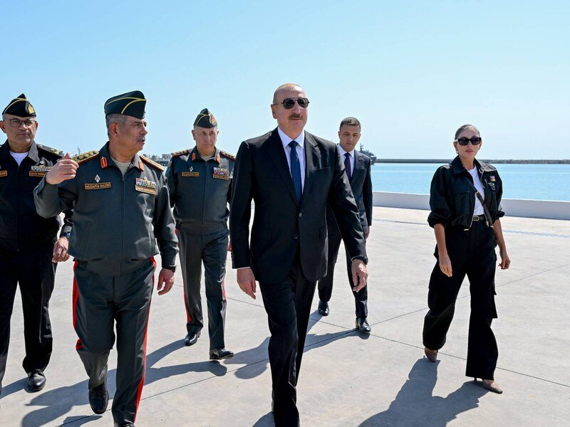 Azerbaiyán ensaya dos nuevos vehículos de superficie no tripulados