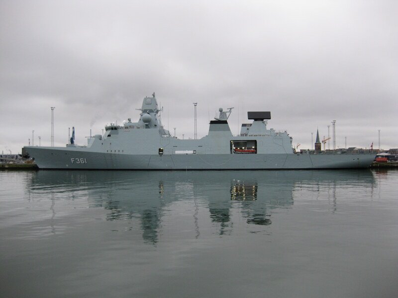 Reino Unido y Chile conforman cooperación naval