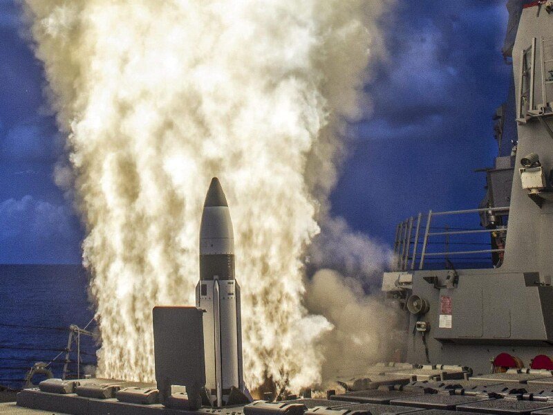 Pruebas de vuelo de desarrollo del misil guiado Standard Missile-3 Block IB Threat Upgrade frente a las costas de Hawái