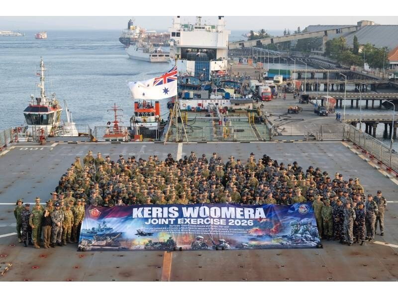 Efectivos australianos e indonesios durante las primeras horas del ejercicio conjunto Keris Woomera 26.
