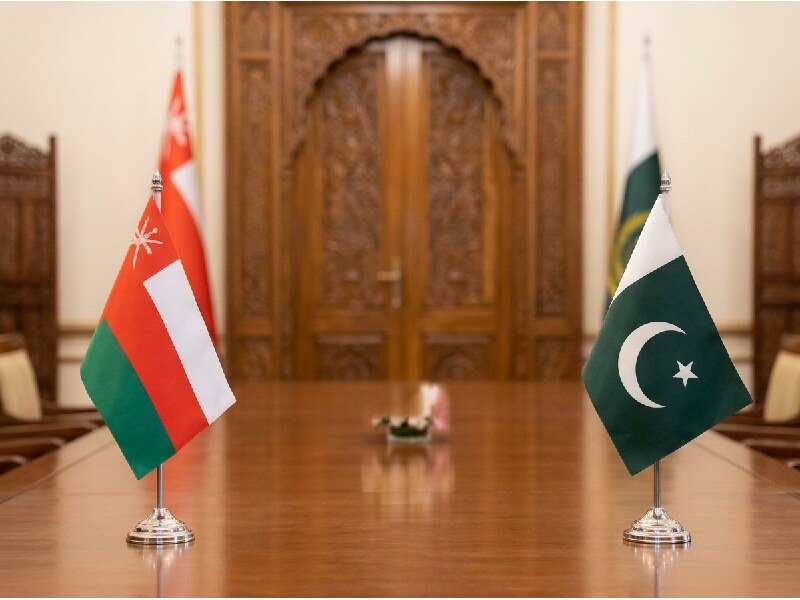 Banderas de Omán y Pakistán